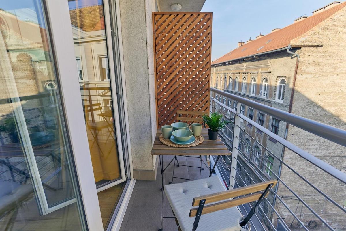 Cozy Quiet Stay With Ac And Parking Budapest Kültér fotó
